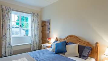 Classic Cottage, Private Bathroom | 2 bedrooms