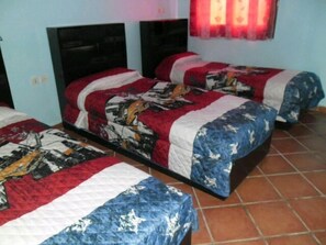 3 chambres, décoration personnalisée, ameublement personnalisé, bureau