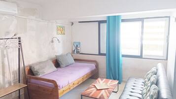 Basic-Apartment, 2 Schlafzimmer | Wohnbereich