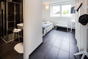 Appartement, 1 chambre | Coffres-forts dans les chambres, bureau