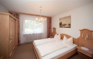 1 chambre, coffres-forts dans les chambres, bureau