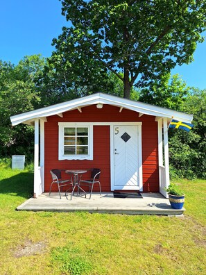 Blackout curtains, iron/ironing board, free WiFi - Skeppsdockans Camping & Vandrarhem (Soderkoping)