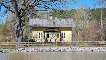 Villa | Garden view