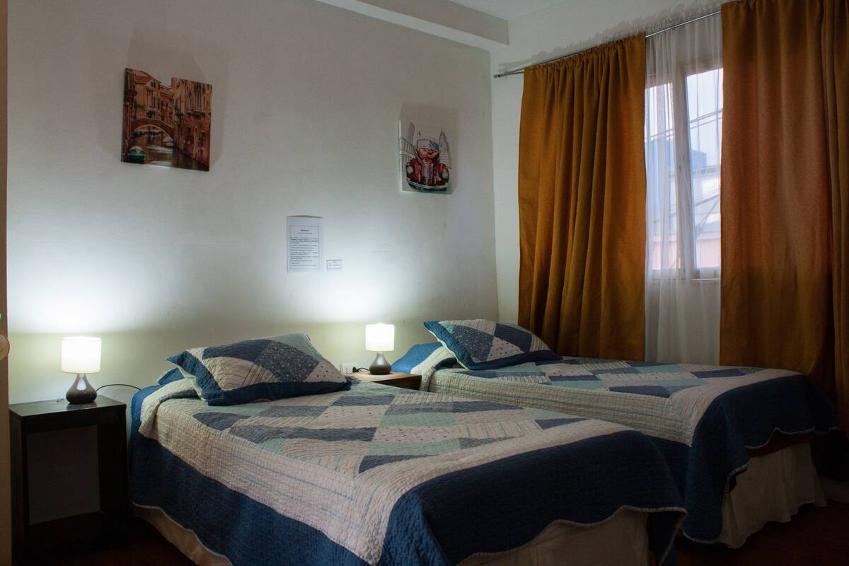 Doppelzimmer, 2 Einzelbetten