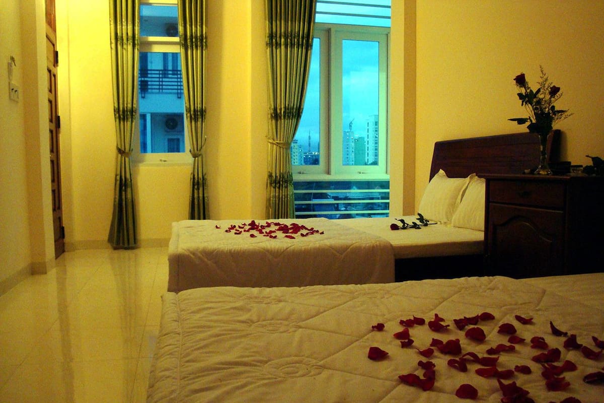 Minibar, desk, free WiFi