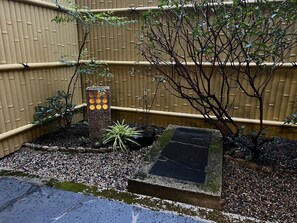 Traditional Townhome, 2 Bedrooms | Garden view - Maeniiya Machiya Inn (Kyoto)