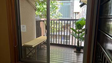 Nhà liên kế truyền thống, 3 phòng ngủ, quang cảnh thành phố | Ban công