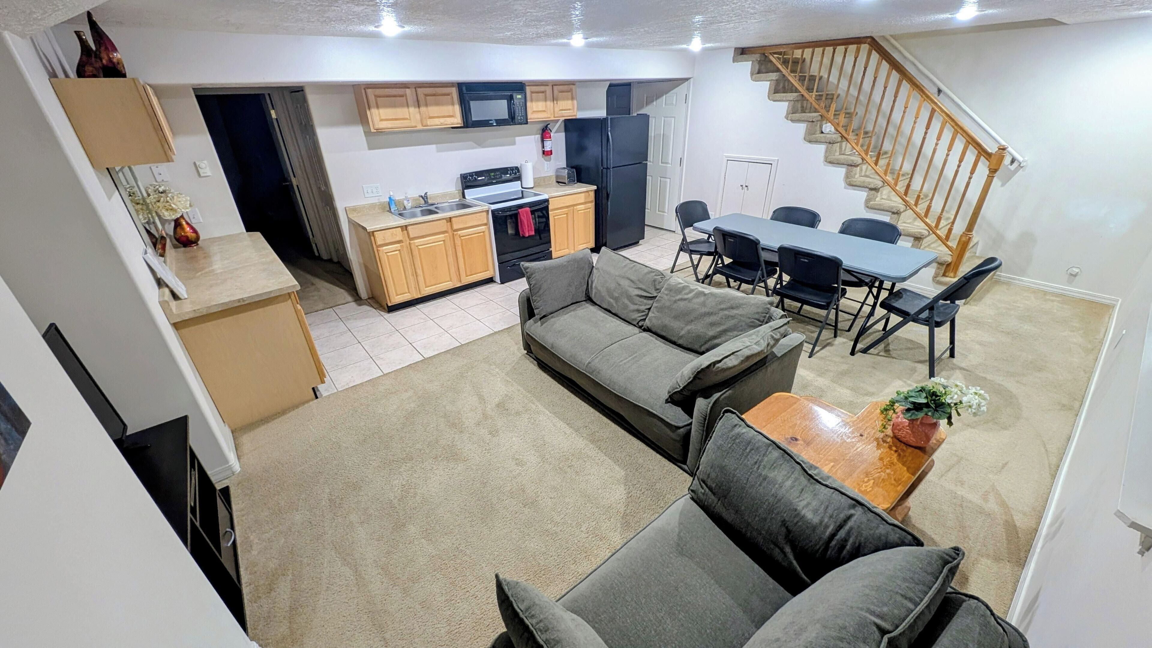 テレビ、DVD プレーヤー、ビデオライブラリ