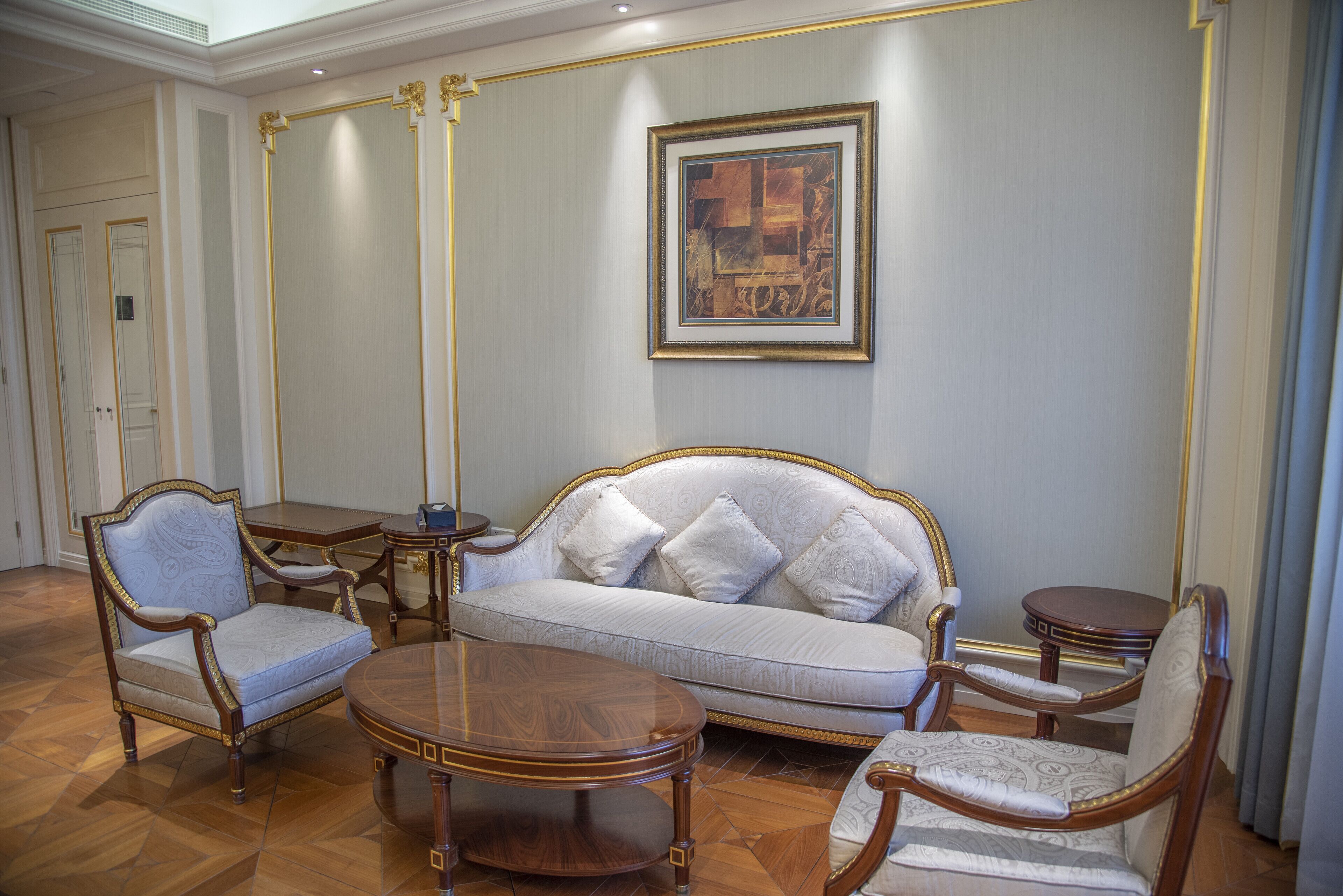 club suite, 1 bedroom, city view | living area | lcd tv