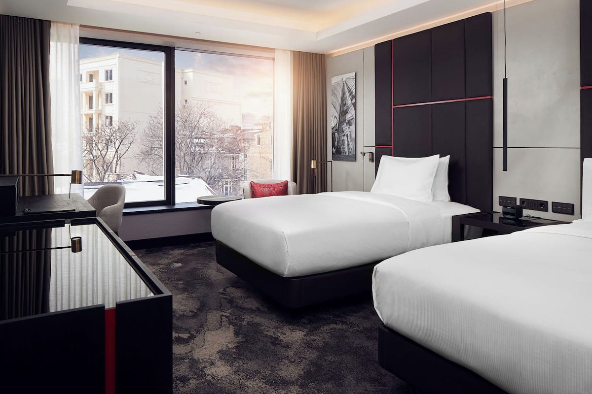 Ropa de cama hipoalergénica y minibar 