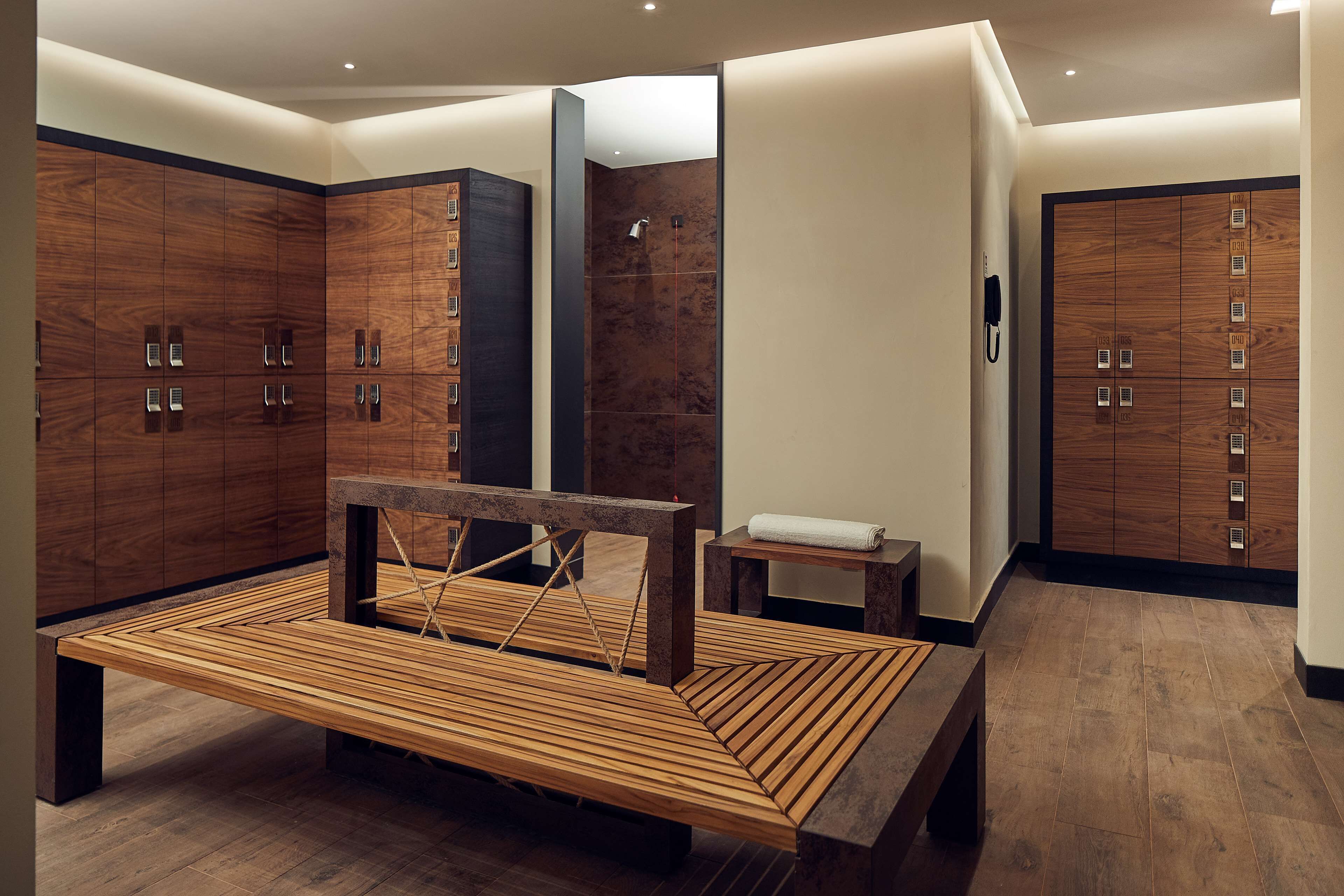 sauna, hot tub, steam room, turkish bath/hammam, body treatments