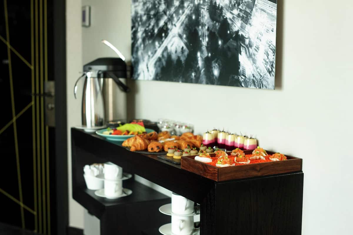 Presidential-Suite, 1 King-Bett