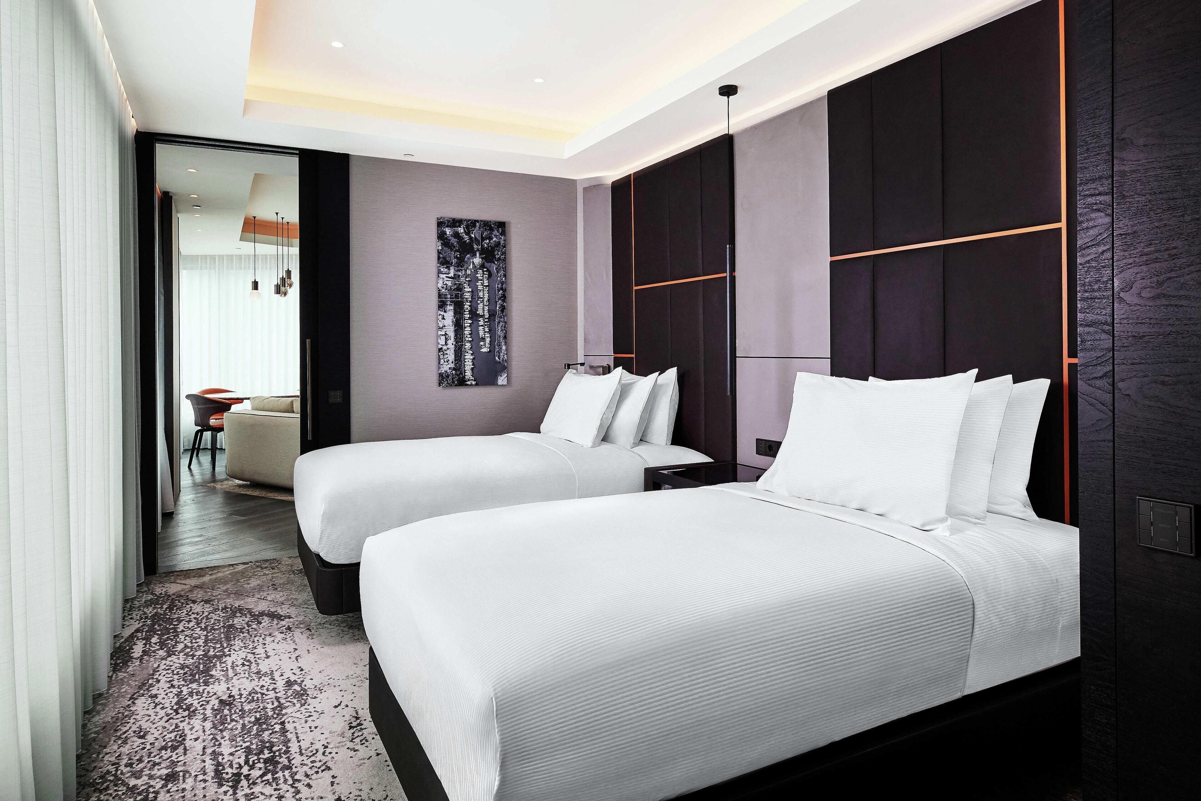 套房, 2 间卧室 | 防过敏的被褥、迷你吧、客房内保险箱、办公桌