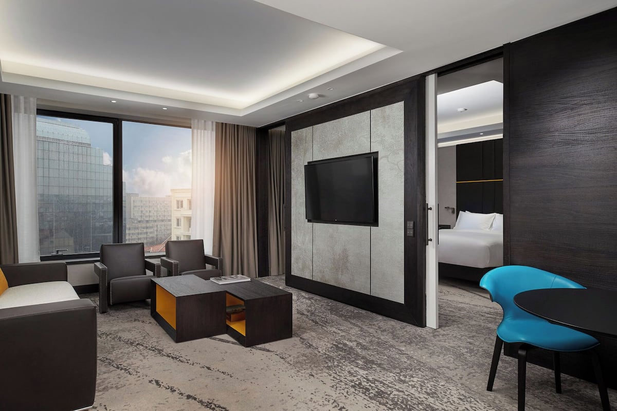 Ropa de cama hipoalergénica y minibar 