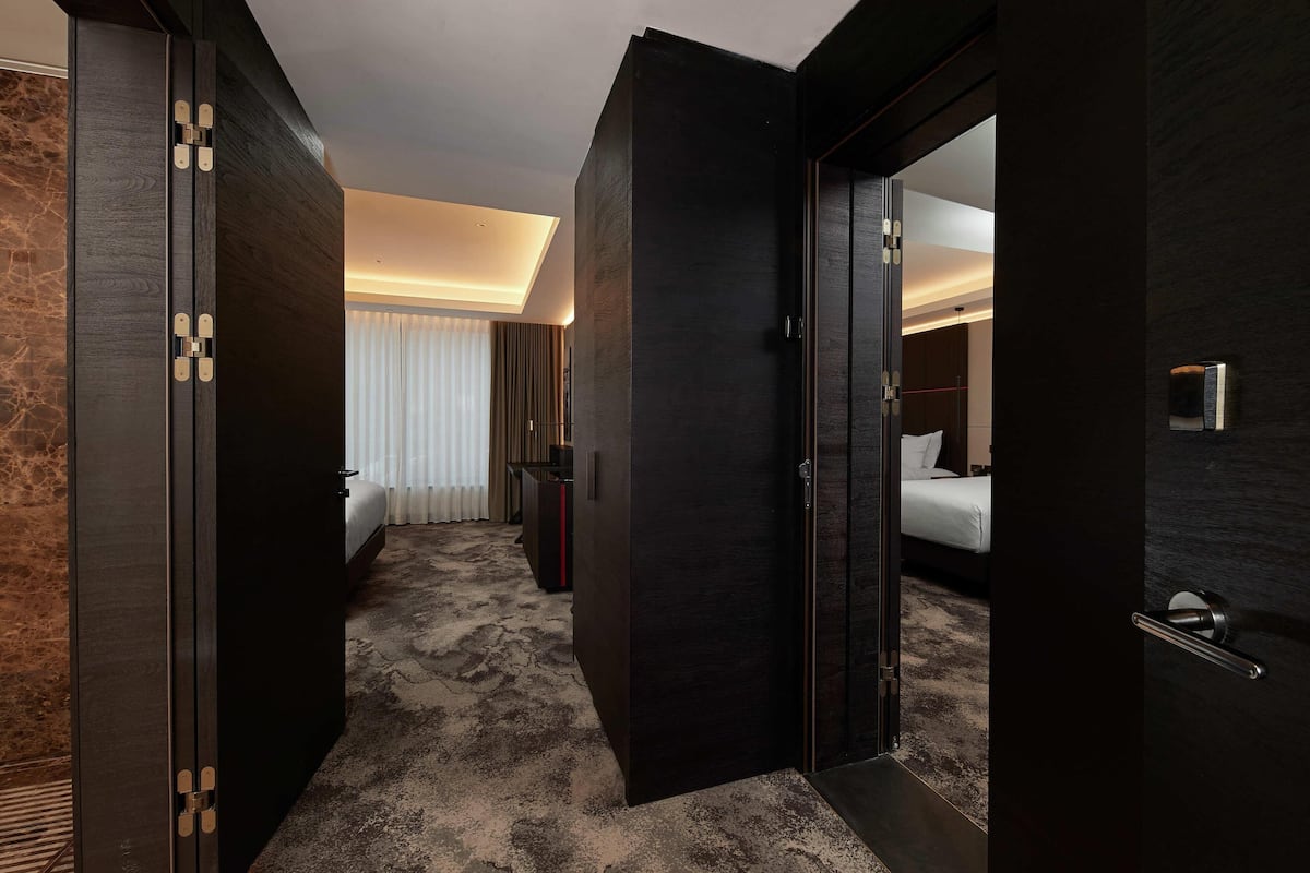 Familienzimmer, 1 King-Bett, Verbindungszimmer