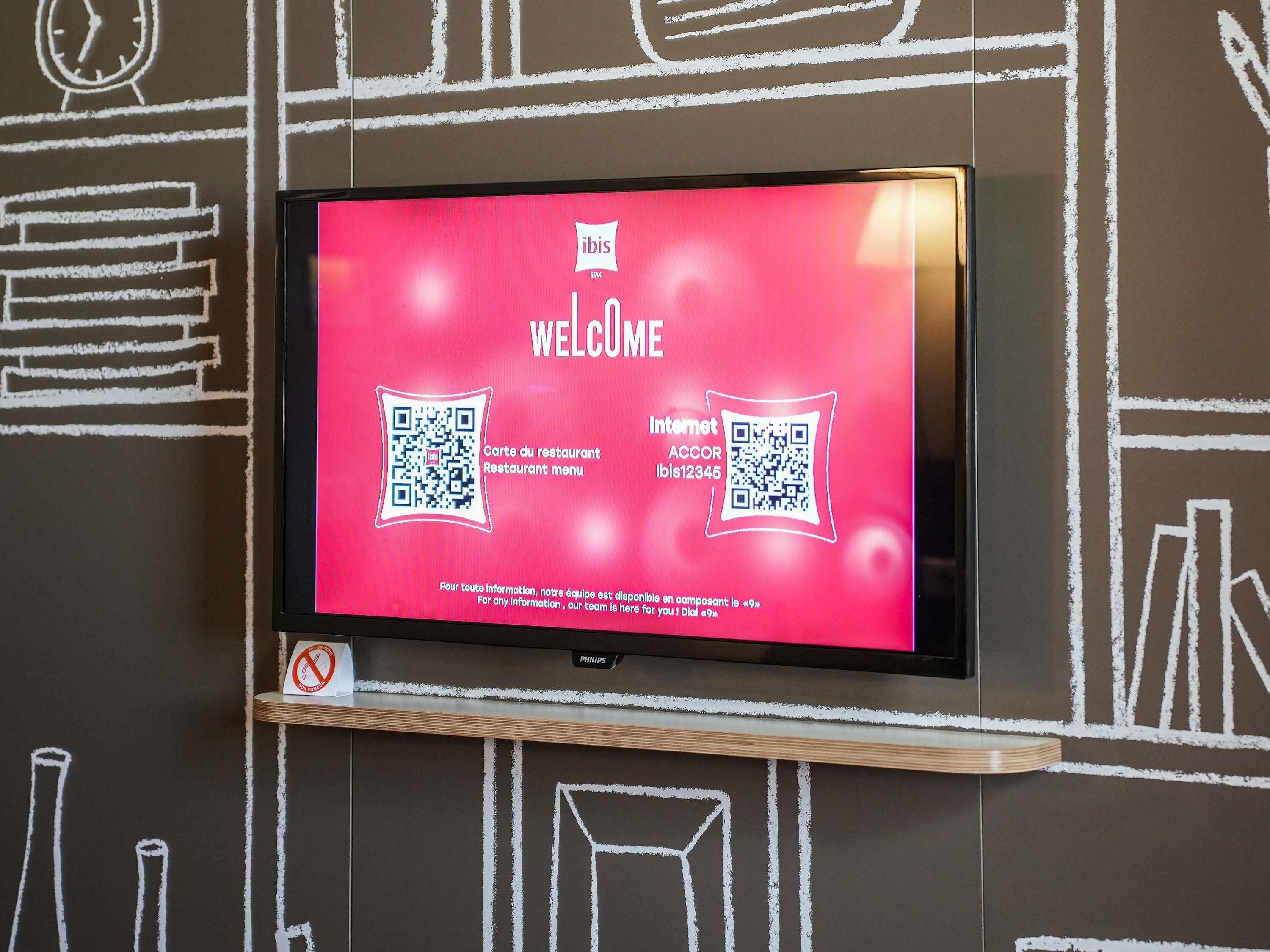 standard room, 1 single bed | premium bedding, in-room safe, desk, blackout curtains