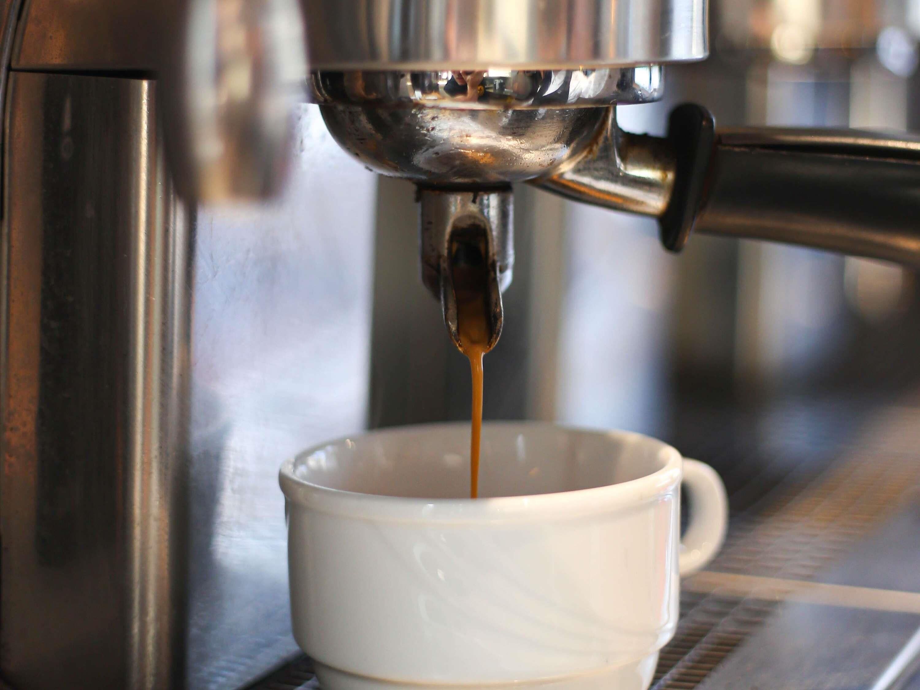 2 bars/lounges, poolside bar