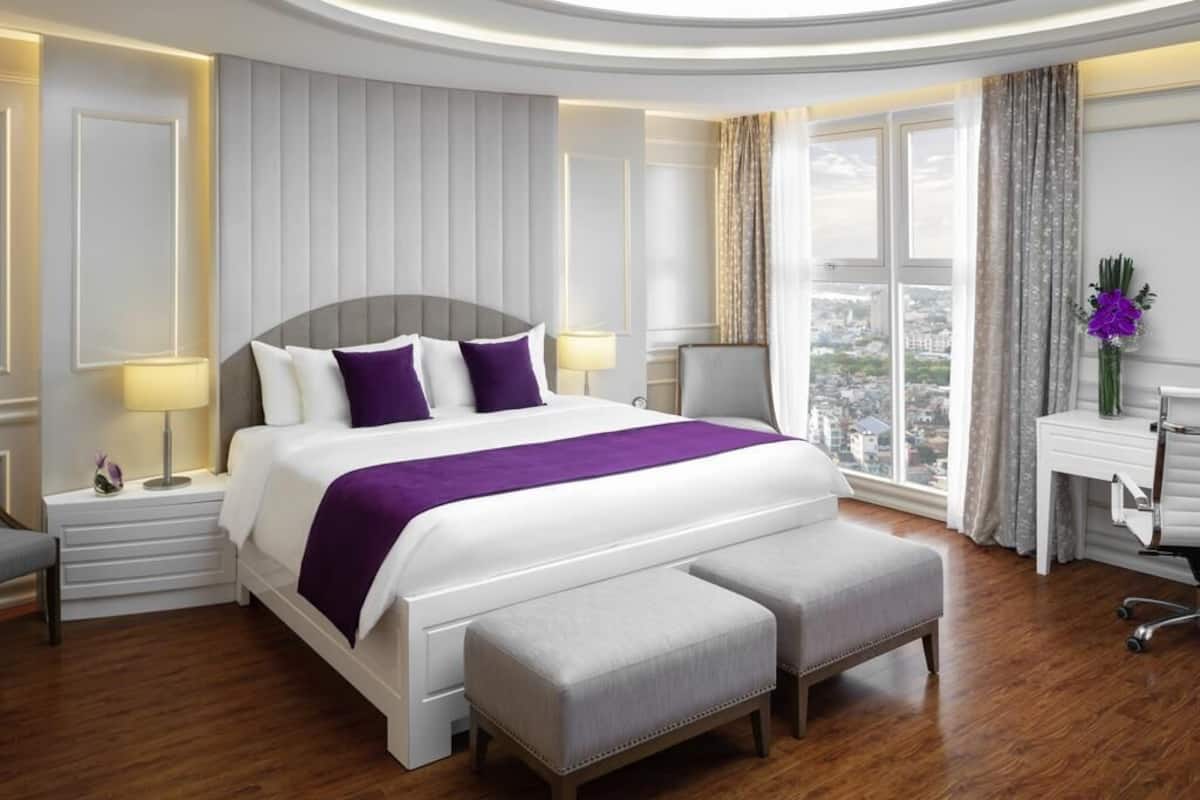 Presidential Suite | Down comforters, minibar, in-room safe, desk