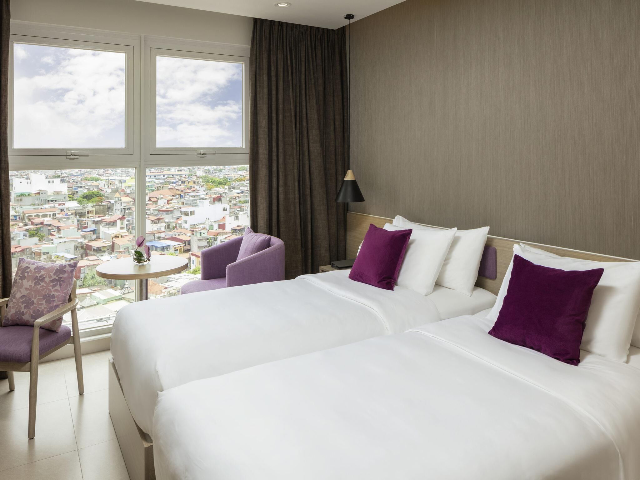 Appartement Standard, 3 chambres | Couette en duvet d'oie, minibar, coffres-forts dans les chambres, bureau