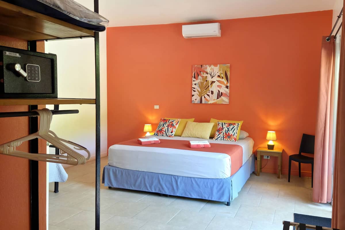 Triple Room, Ensuite, Garden View (Chambre N°1)