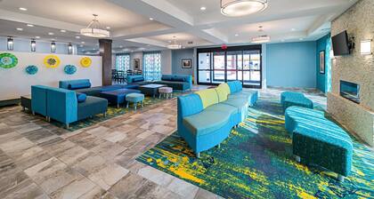 Comfort Inn & Suites Oklahoma City near Bricktown