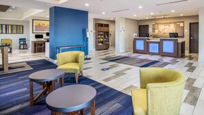 Lobby - Holiday Inn Express Suites Tulsa East Catoosa IHG (Tulsa)