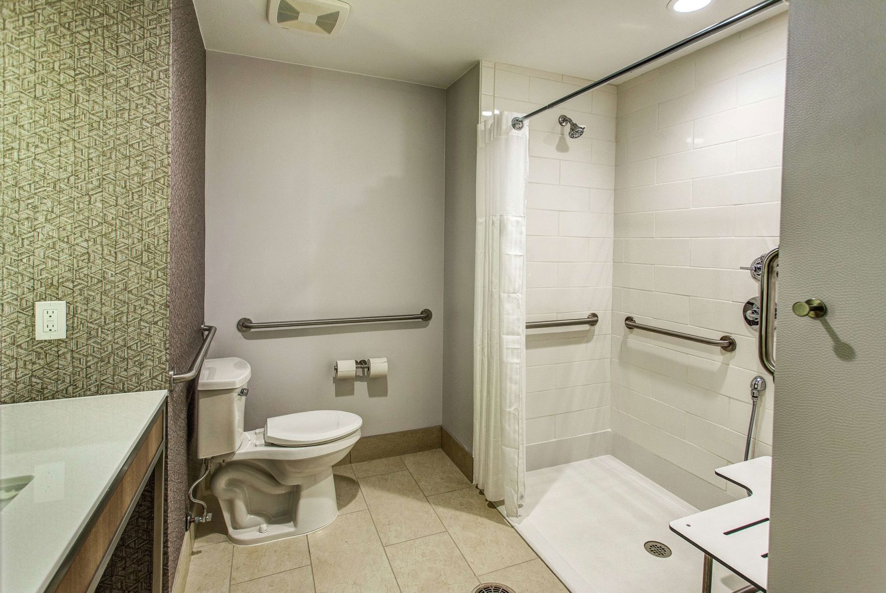 Bathroom | Free toiletries, hair dryer, towels