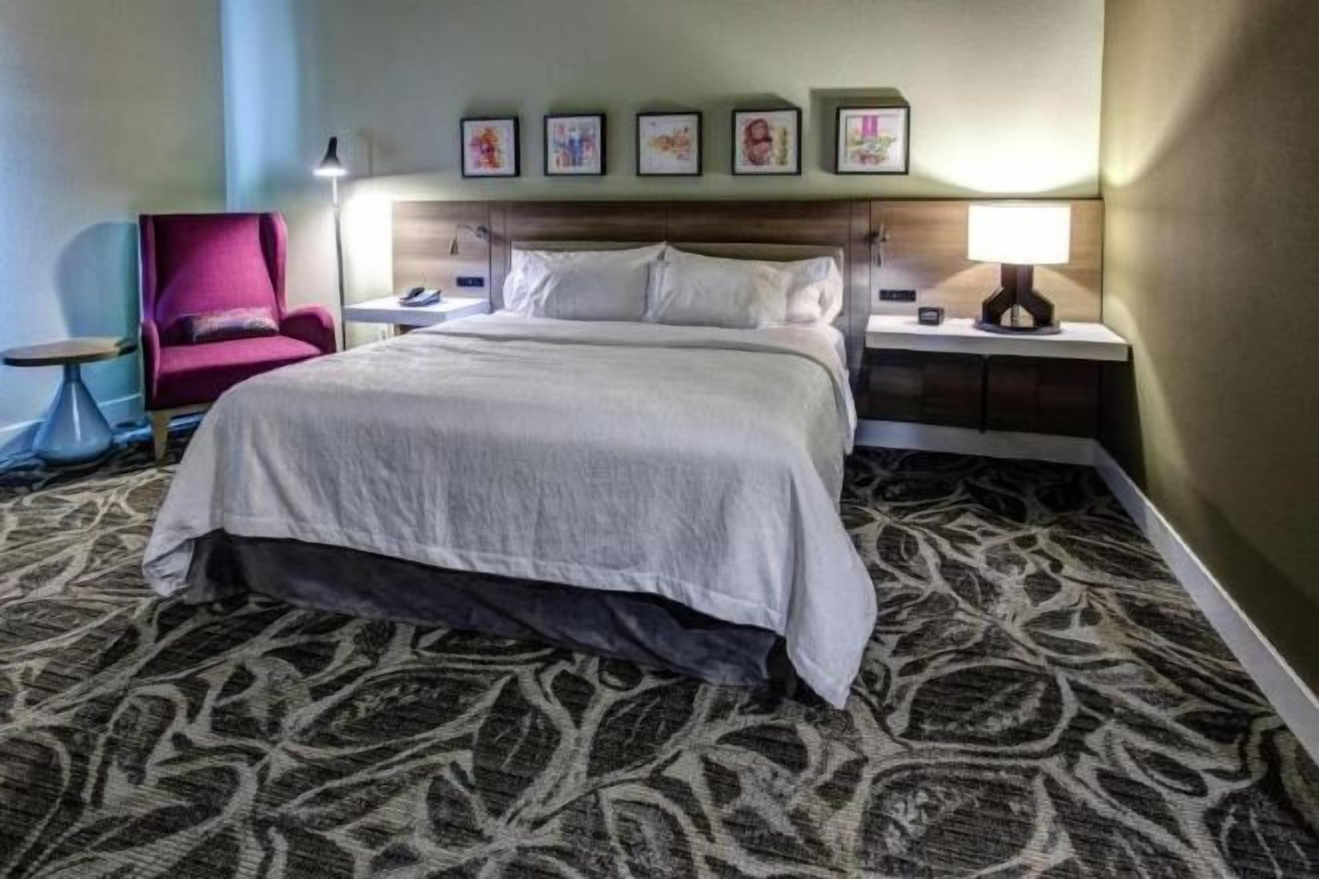 خزنة داخل الغرفة وستائر تعتيم وأسرّة أطفال/رضّع وواي فاي مجانًا