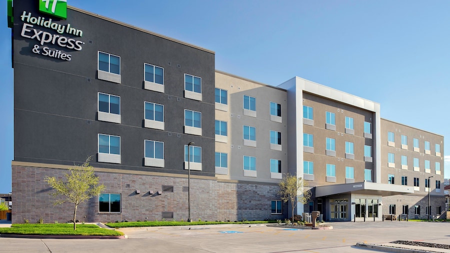 Holiday Inn Express & Suites Lubbock Central - Univ Area by IHG