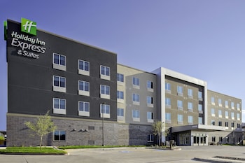 Holiday Inn Express & Suites Lubbock Central - Univ Area by IHG