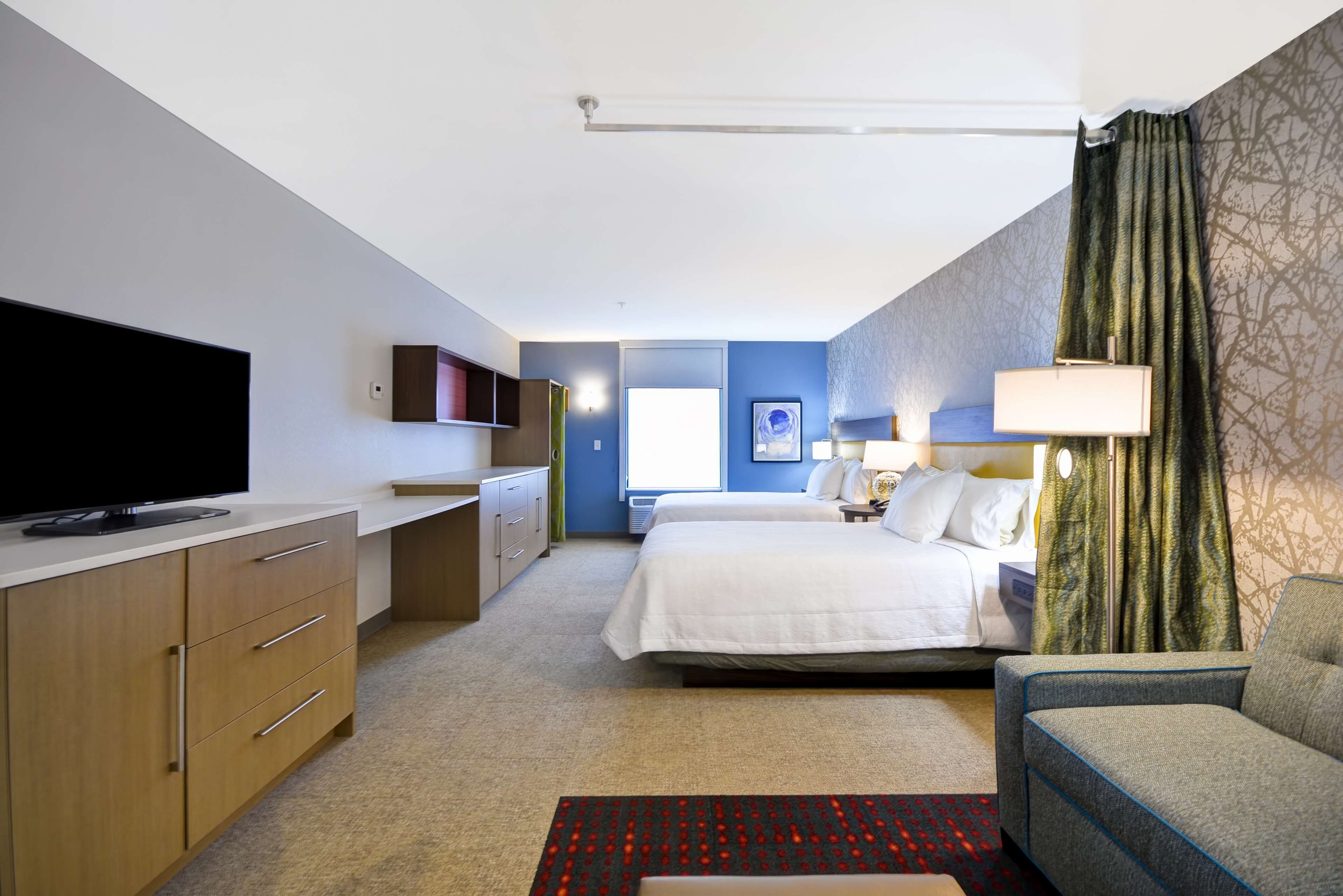 studio, 2 queen beds, non smoking | 1 bedroom, pillow-top beds, desk, laptop workspace