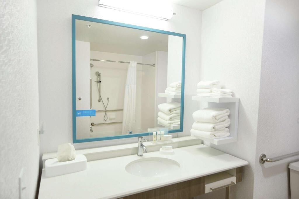 Baño | Amenidades de baño gratuitas, secadora de cabello, toallas, jabón 
