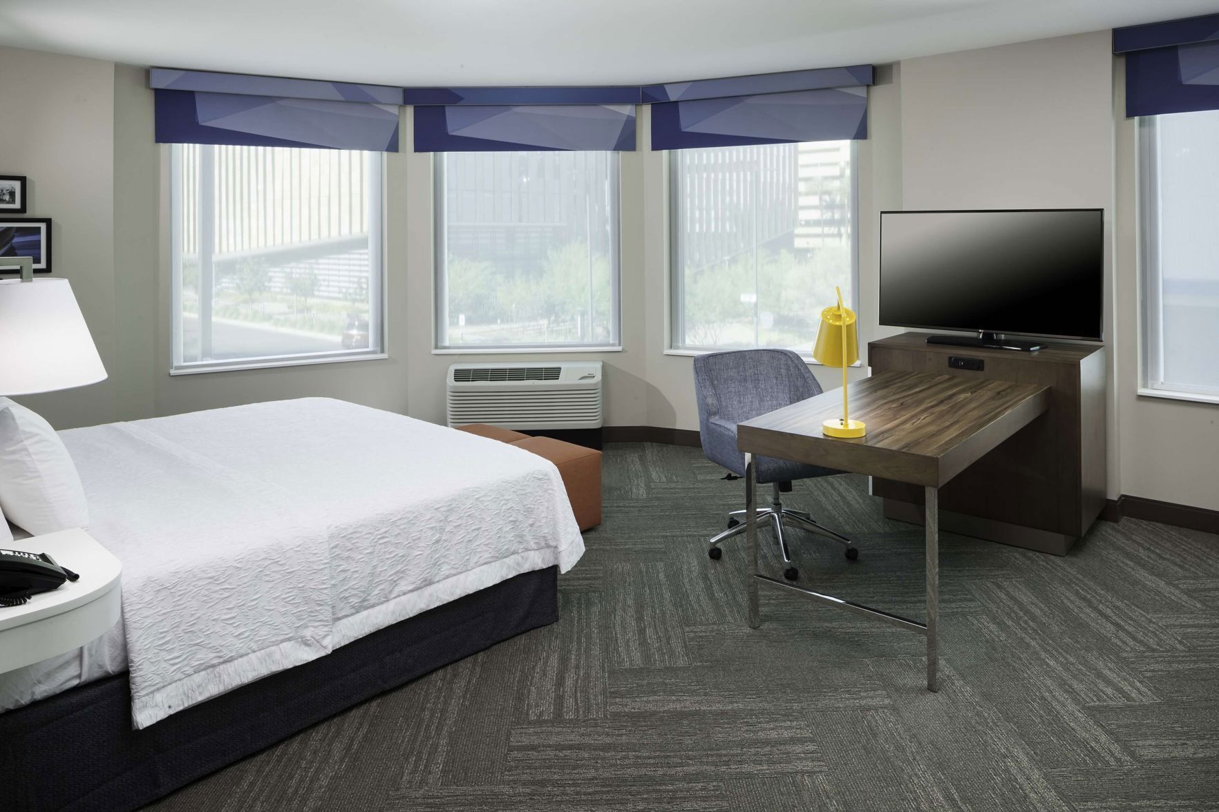 Premium bedding, in-room safe, desk, laptop workspace