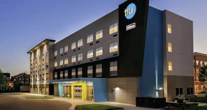 Tru by Hilton Charlotte Ayrsley