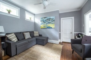 Apartment, 1 Queen Bed with Sofa bed (32 B) | Living room