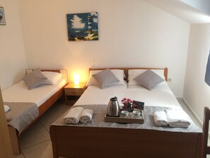 Triple Room, 1 Queen Bed with Sofa bed - Villa Menalo (Ston)