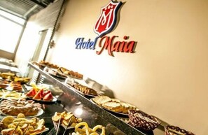Free daily buffet breakfast - Hotel Maia (Betim)