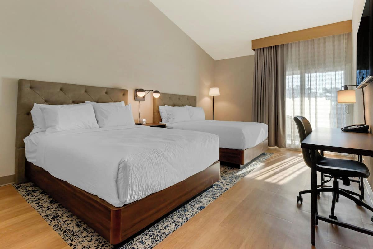 In-room safe, desk, laptop workspace, blackout drapes
