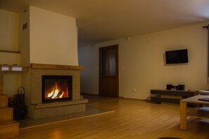 Fireplace - Villa Lavender (Bystrá)