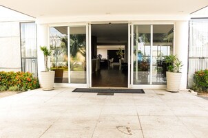 Fachada de la propiedad