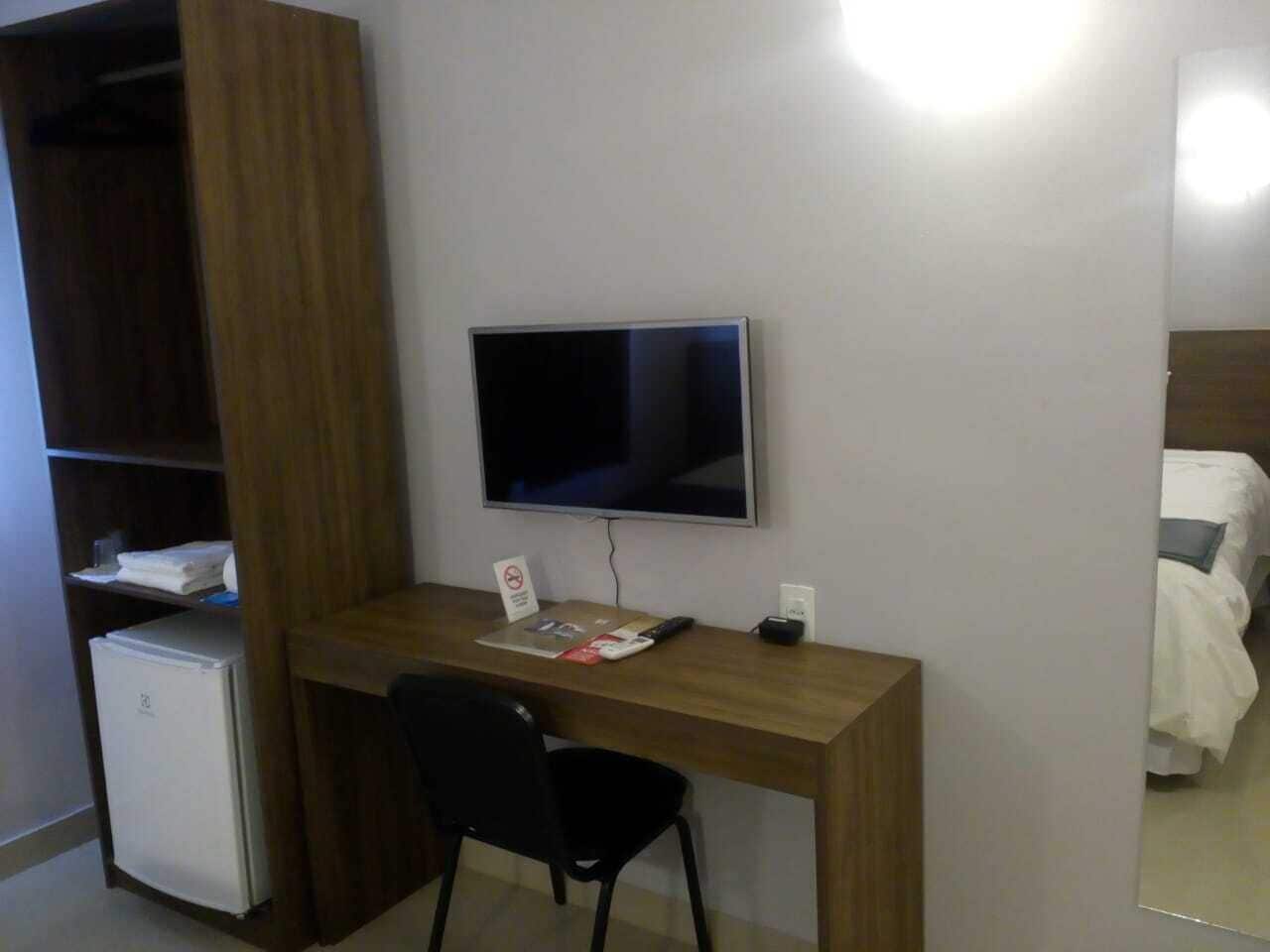 deluxe double room, 1 double bed | 1 bedroom, minibar, desk, iron/ironing board