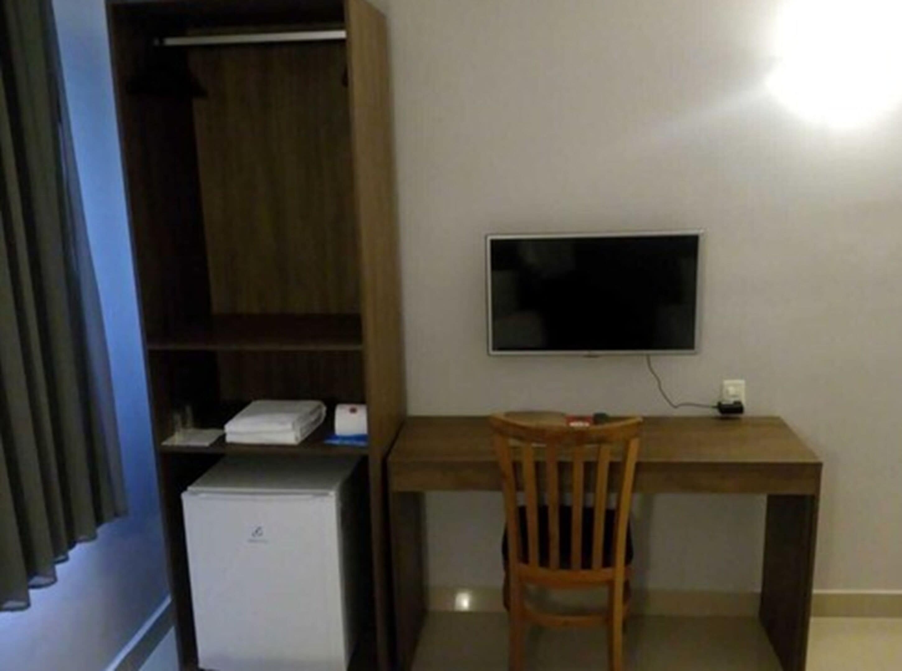 deluxe double room, 1 double bed | 1 bedroom, minibar, desk, iron/ironing board