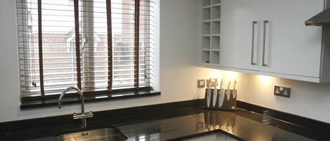 Classic Apartment, 2 Bedrooms | Private kitchen