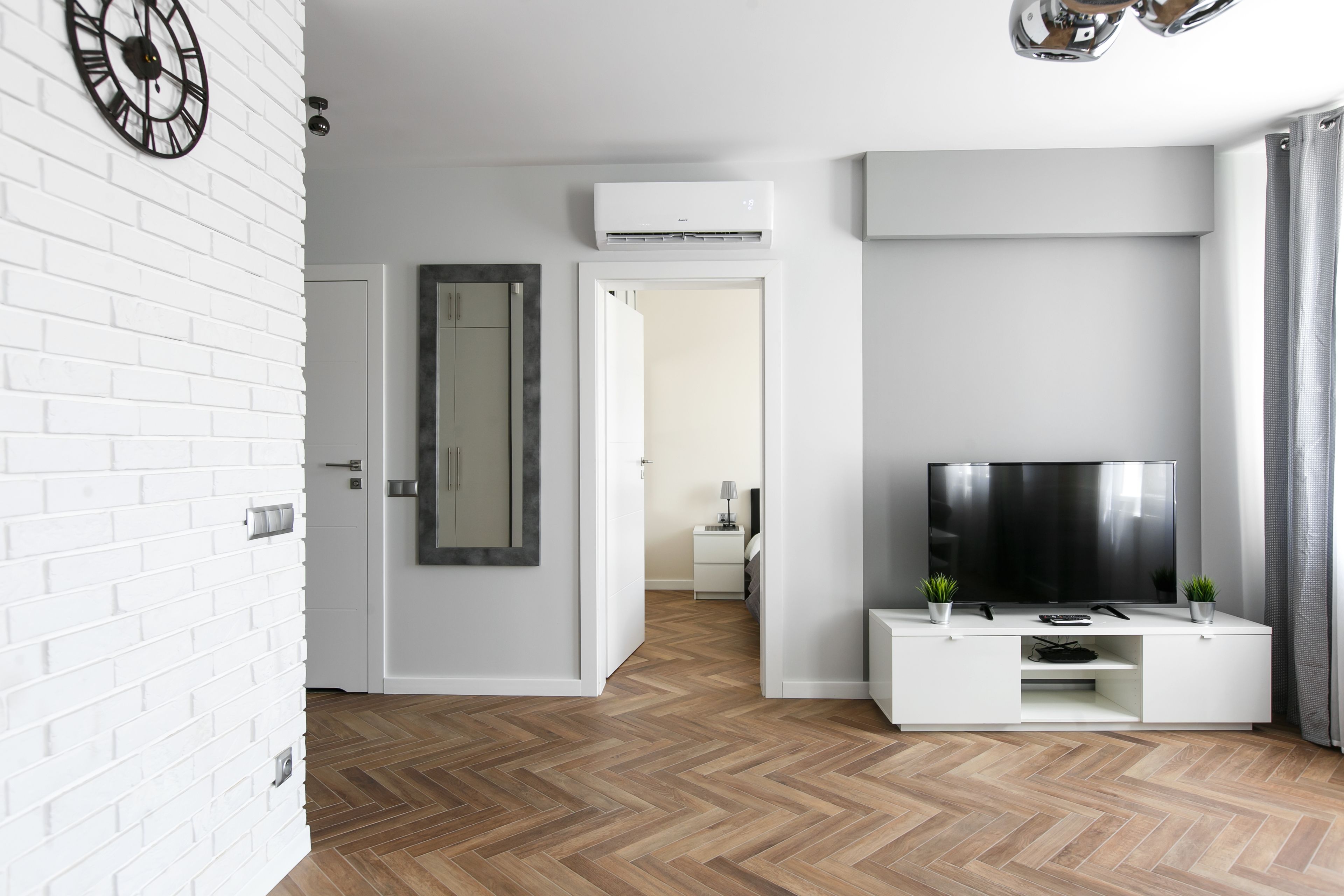 Comfort Apartment | Living room | Flat-screen TV