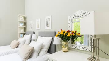 Superior Apartment, 2 Bedrooms, Kitchen, Garden View | Premium bedding, in-room safe, individually decorated