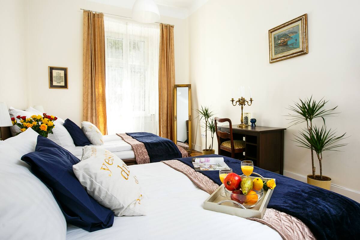 Superior appartement, 2 slaapkamers, keuken | Luxe beddengoed, een kluis op de kamer, individueel gedecoreerd
