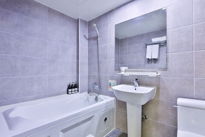 Business Double Room | Bathroom