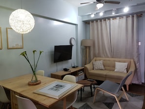 Appart'hôtel, 2 chambres | Coin séjour