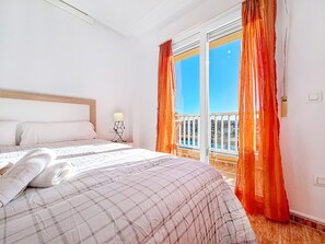 2 habitaciones, tabla de planchar con plancha y wifi gratis 