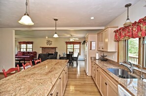 Interior - Colbyco Little Sandy Pond - Plymouth, MA (Plymouth)